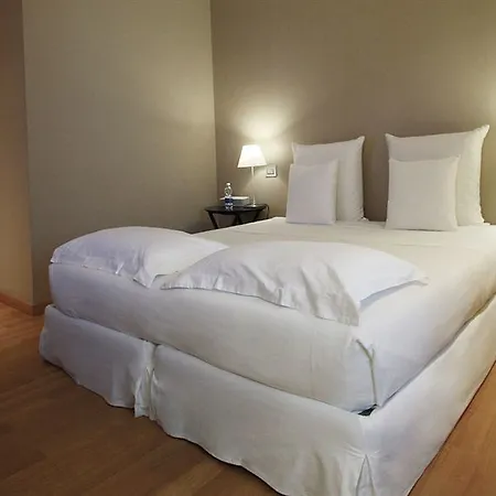 Quarto Piano Guest house 4*